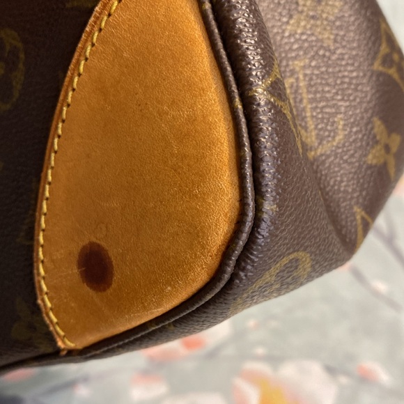 Louis Vuitton Monogram Boulogne Zip Hobo Bag - Picture 3 of 11